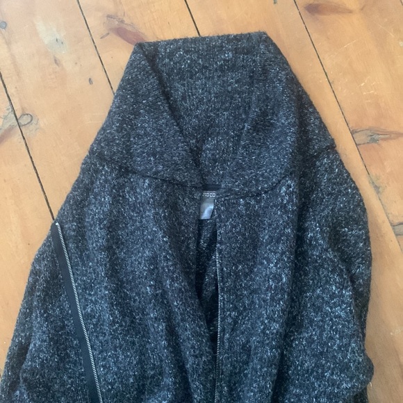 H&M sweater - Picture 10 of 15